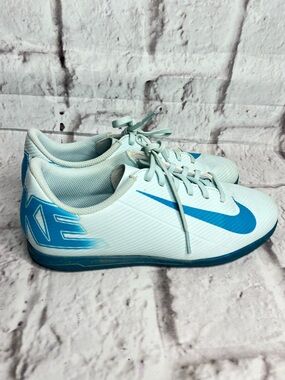 NIKE MERCURIAL VAPOR 16 CLUB IC MAD AMBITION GLACIER BLUE/BLUE ORBIT youth 4.5